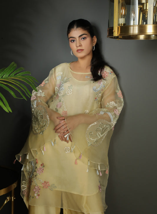 MOMINA