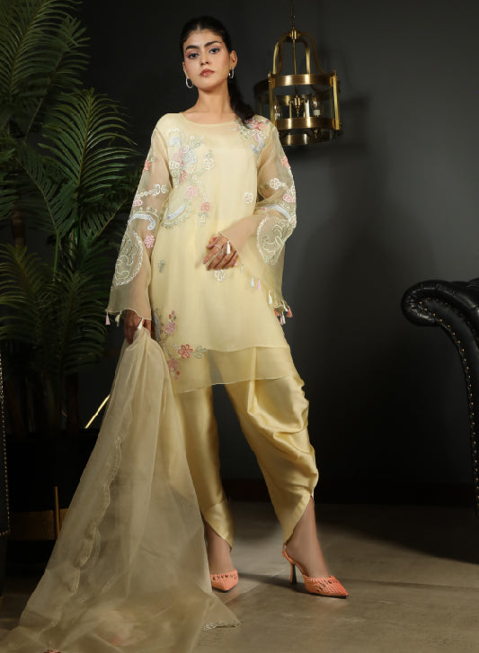 MOMINA
